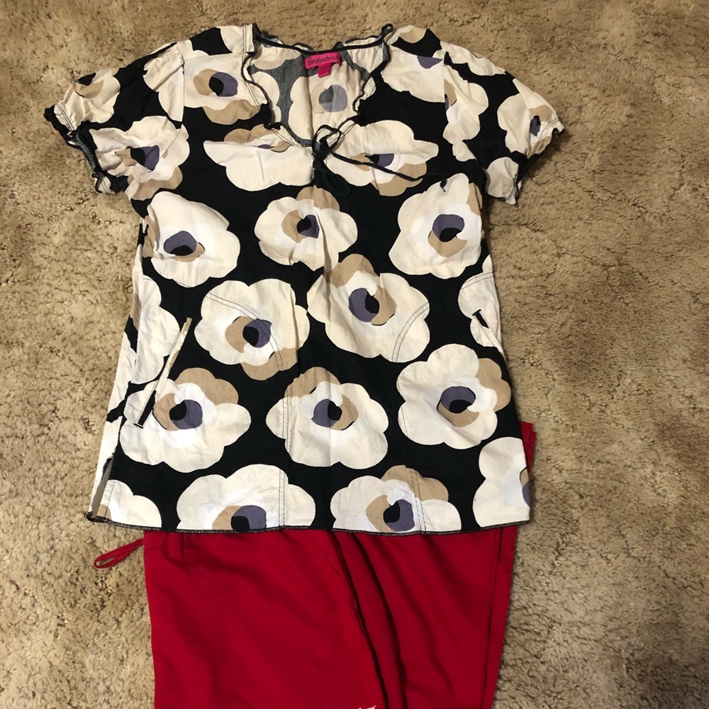 Greys anatomy scrubs size small